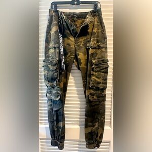 Fashion Nova Army Print Cargo Jogger Pants SIZE L